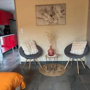 https://petit-appartement-en-rdc.hotels-rhonealpes.com
